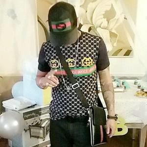 Meet your Posher, Jonathan